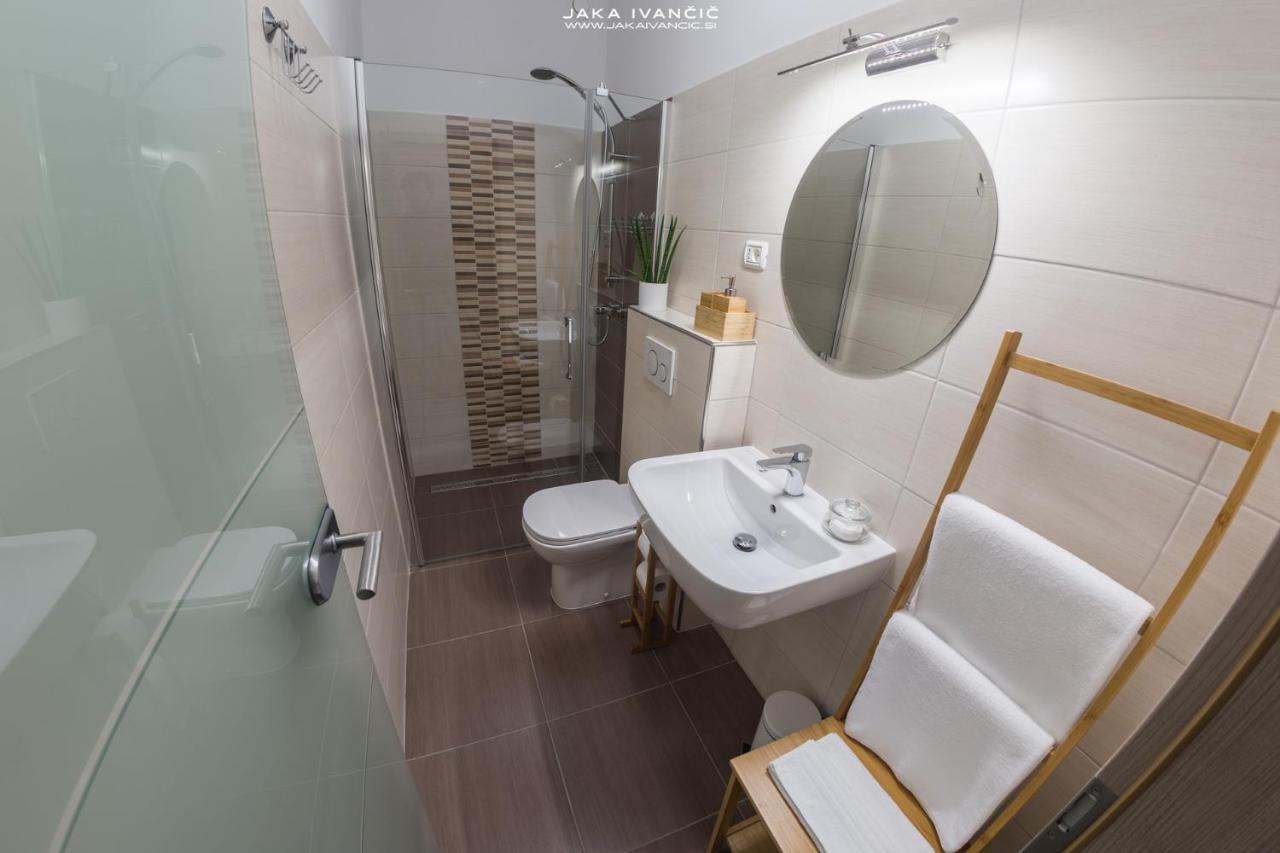 Med Oljkami Apartment Копер Екстер'єр фото