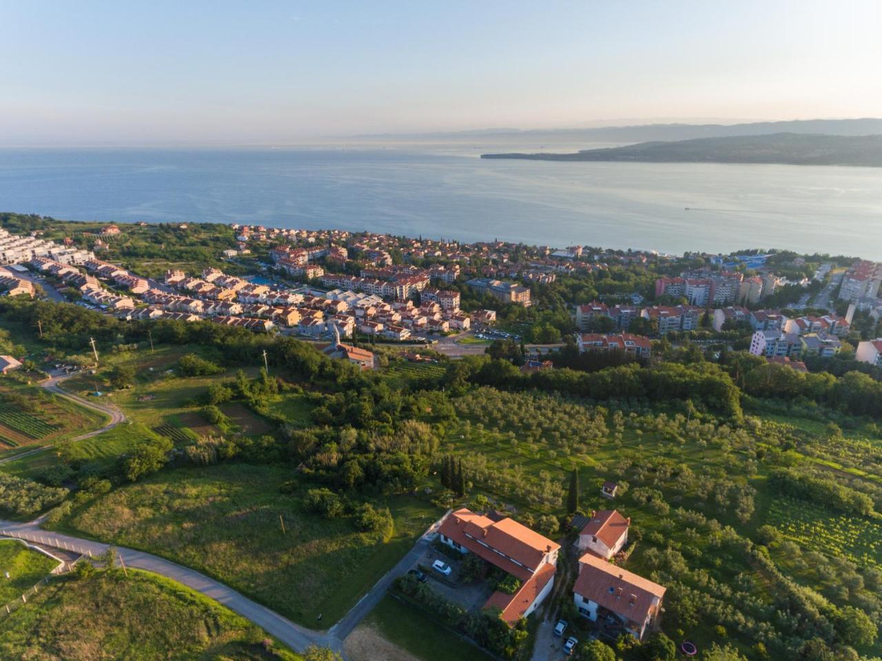 Med Oljkami Apartment Копер Екстер'єр фото